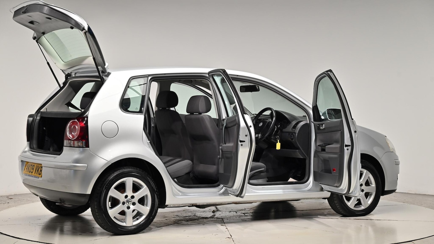 Used Volkswagen Polo 2009 for sale - 76975697: Photo 71