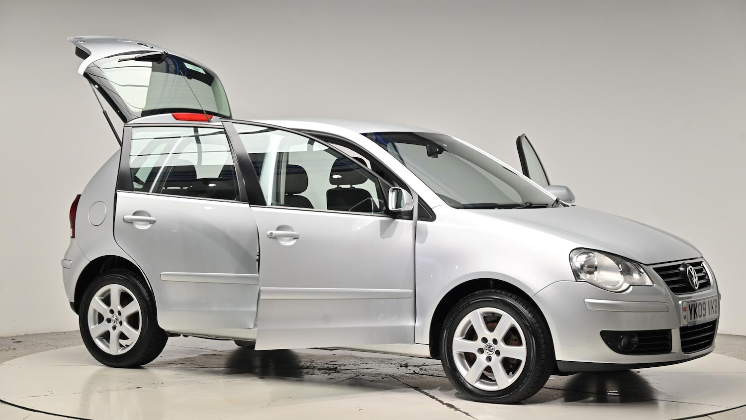 Used Volkswagen Polo 2009 for sale - 76975697: Photo 77