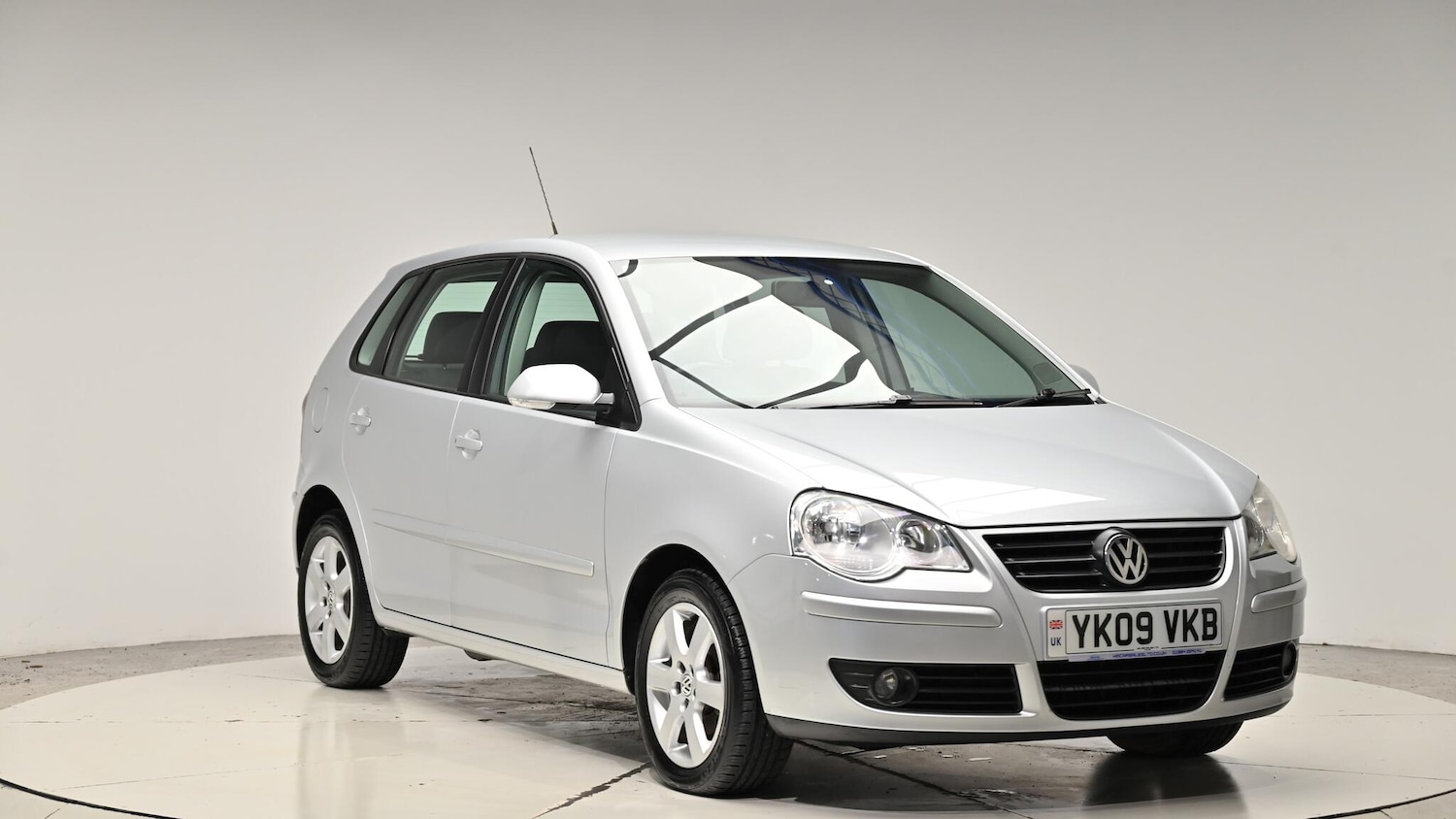 Used Volkswagen Polo 2009 for sale - 76975697: Photo 8