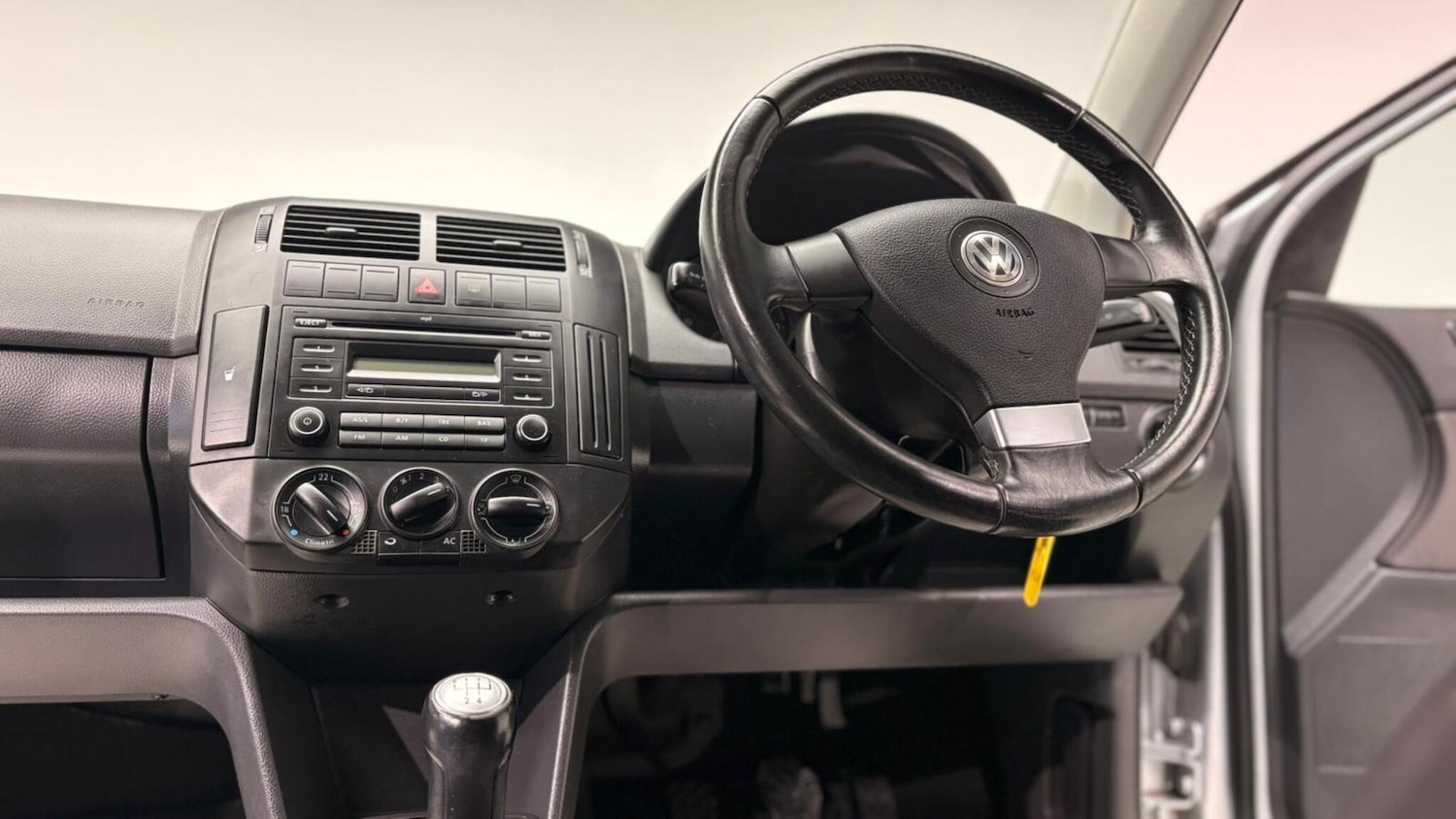 Used Volkswagen Polo 2009 for sale - 76975697: Photo 91