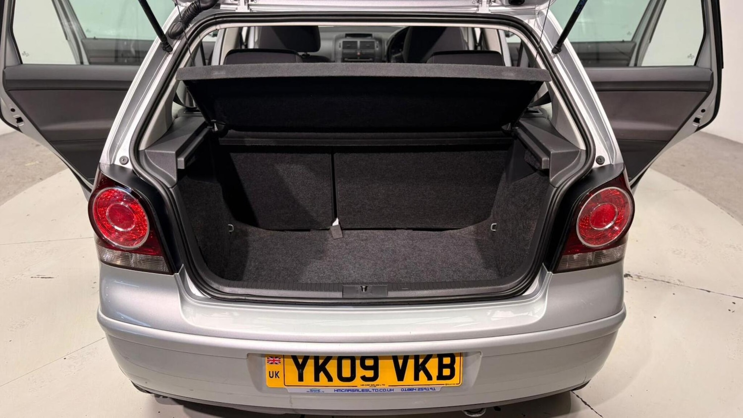 Used Volkswagen Polo 2009 for sale - 76975697: Photo 96