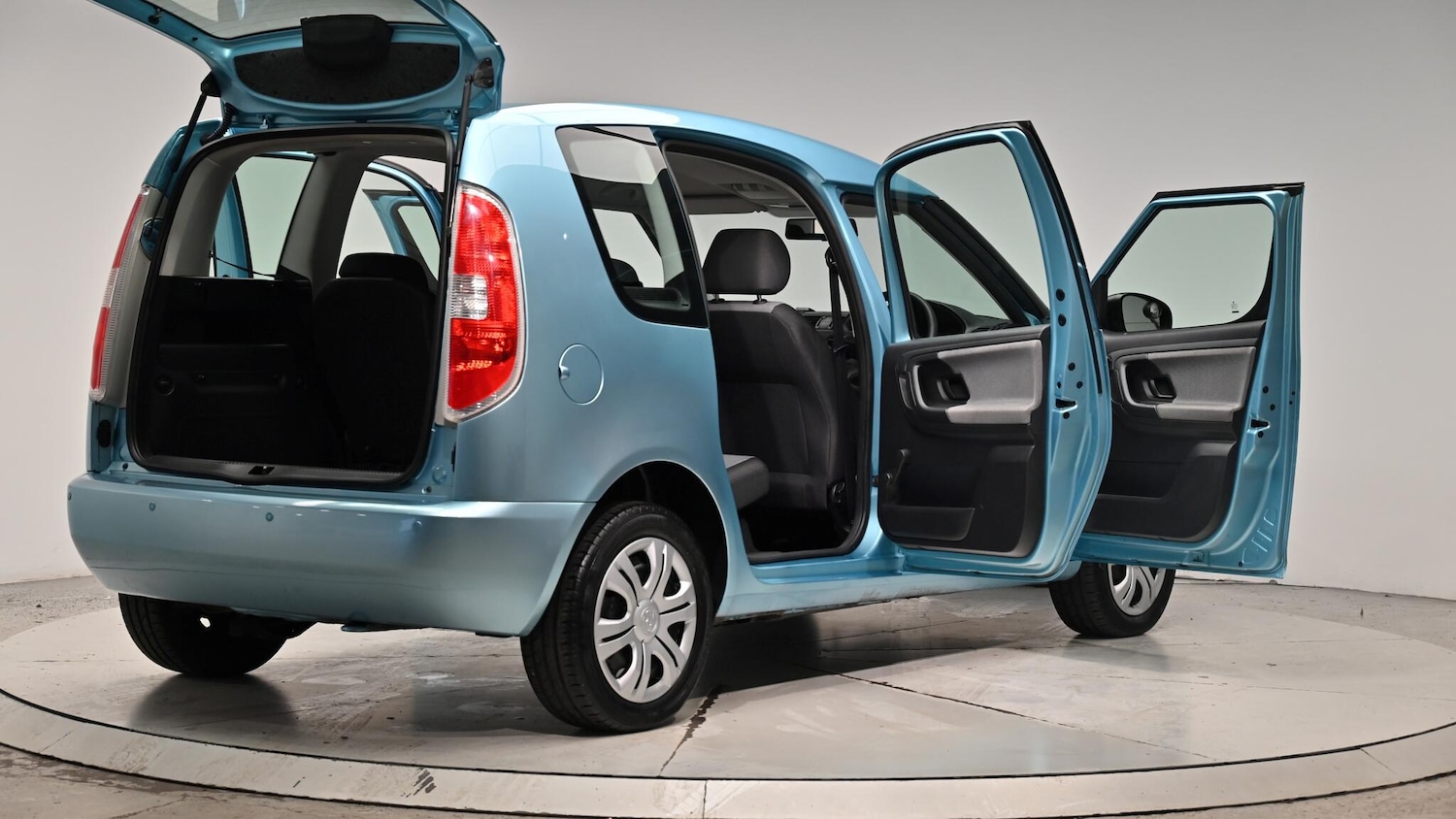Used Skoda Roomster 2013 for sale - 76282783: Photo 69