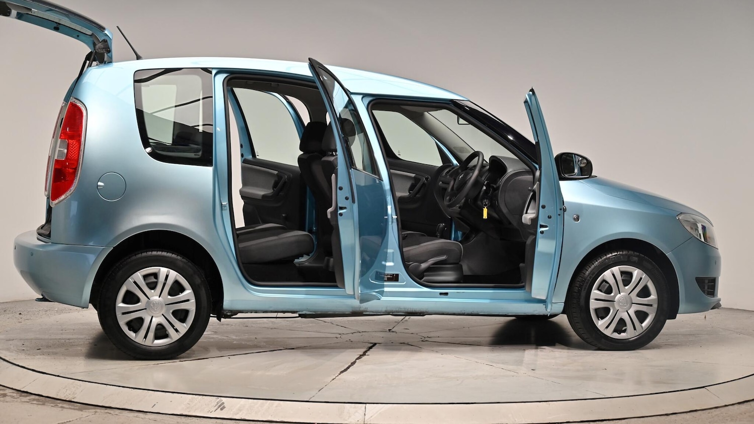 Used Skoda Roomster 2013 for sale - 76282783: Photo 73