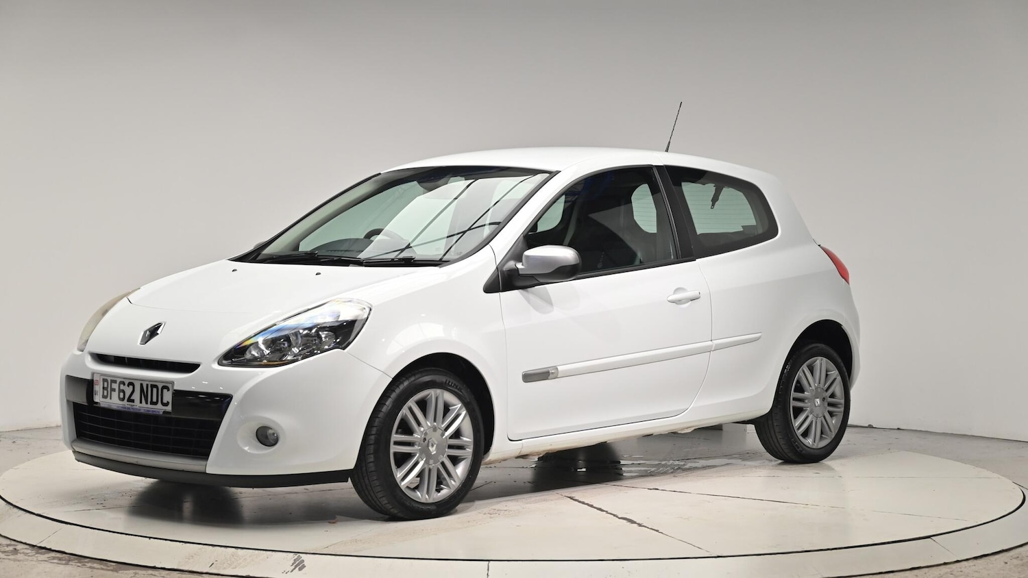 Used Renault Clio 2012 for sale - 76549858: Photo 15