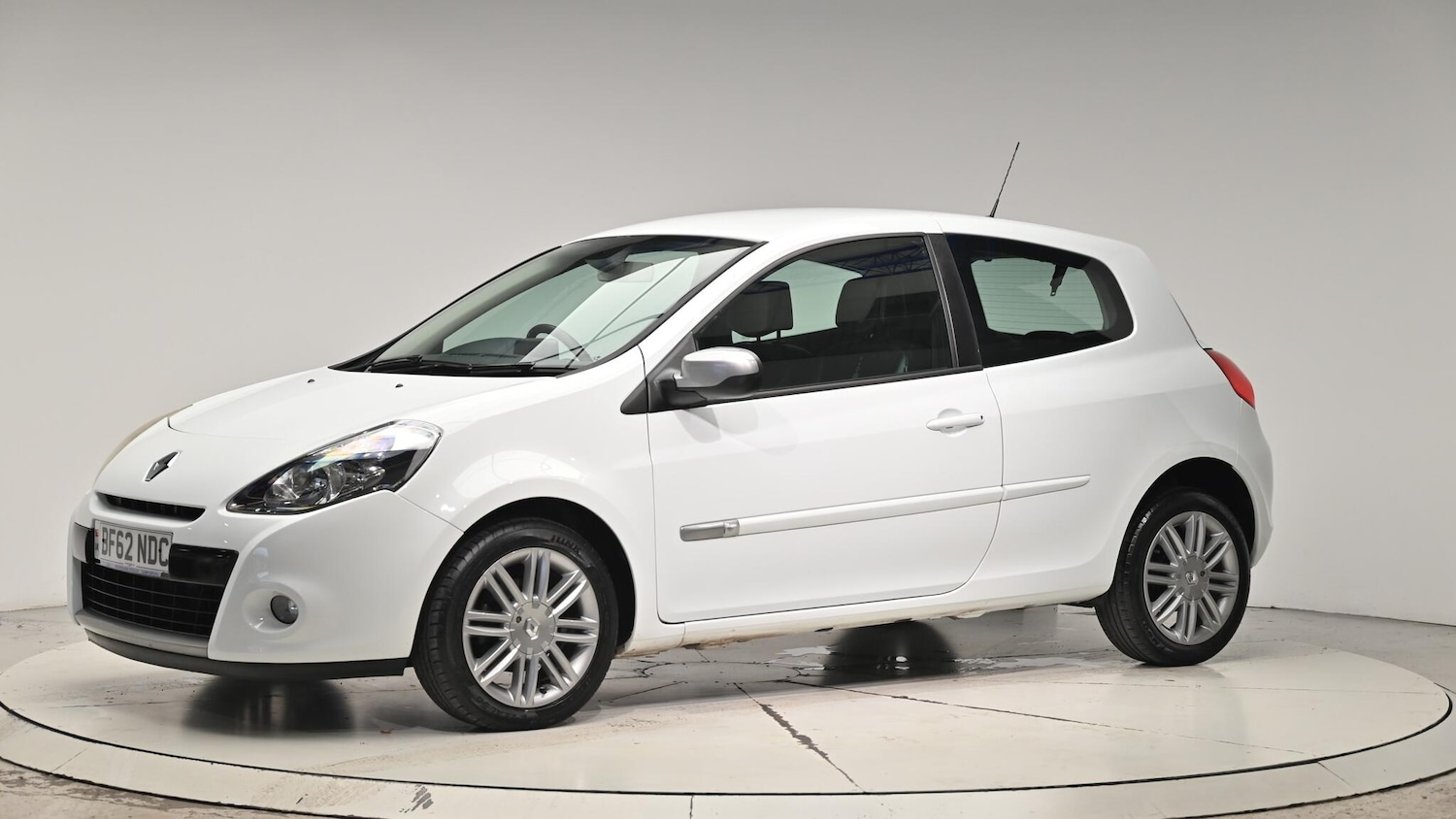 Used Renault Clio 2012 for sale - 76549858: Photo 16