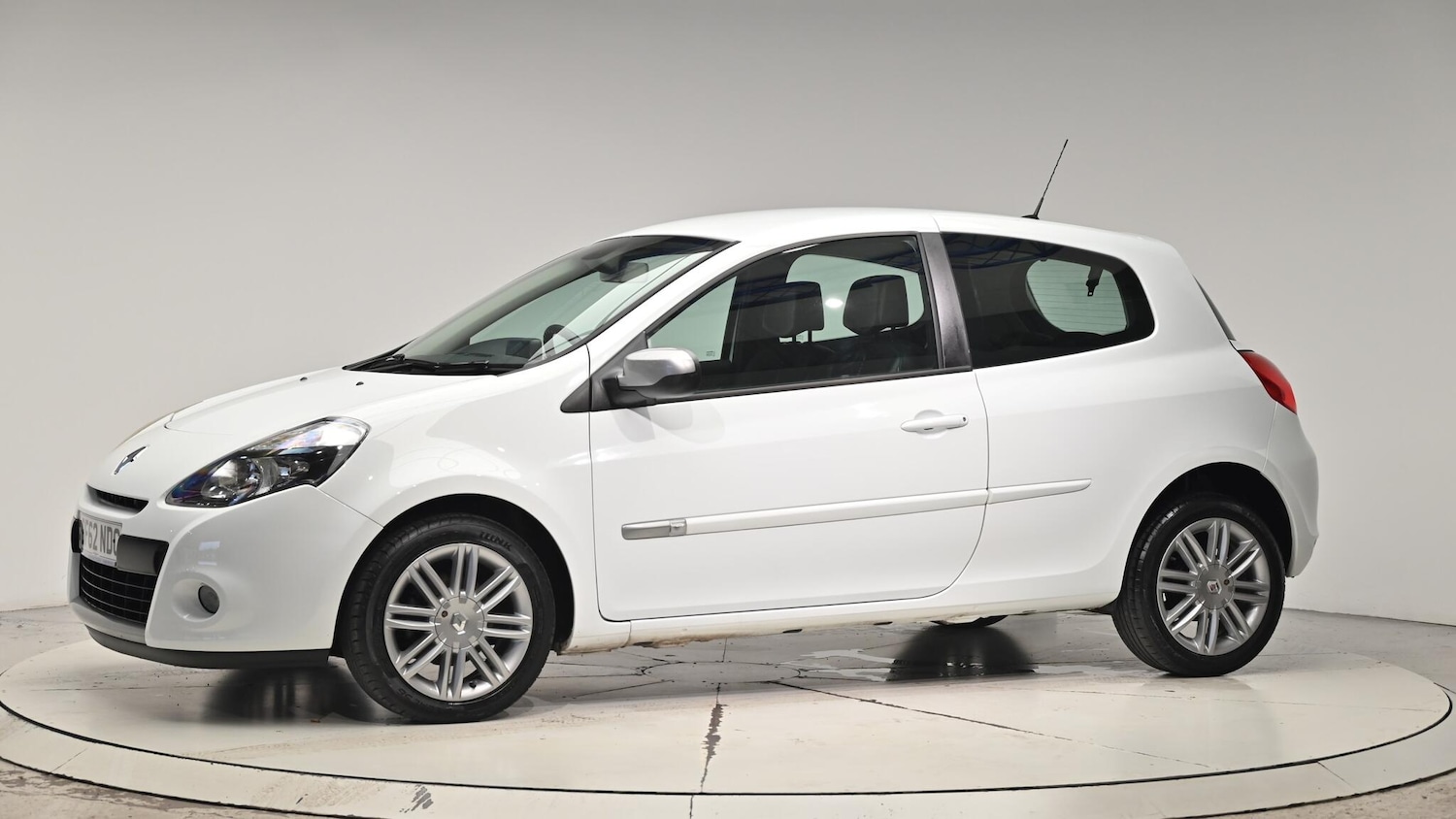Used Renault Clio 2012 for sale - 76549858: Photo 17