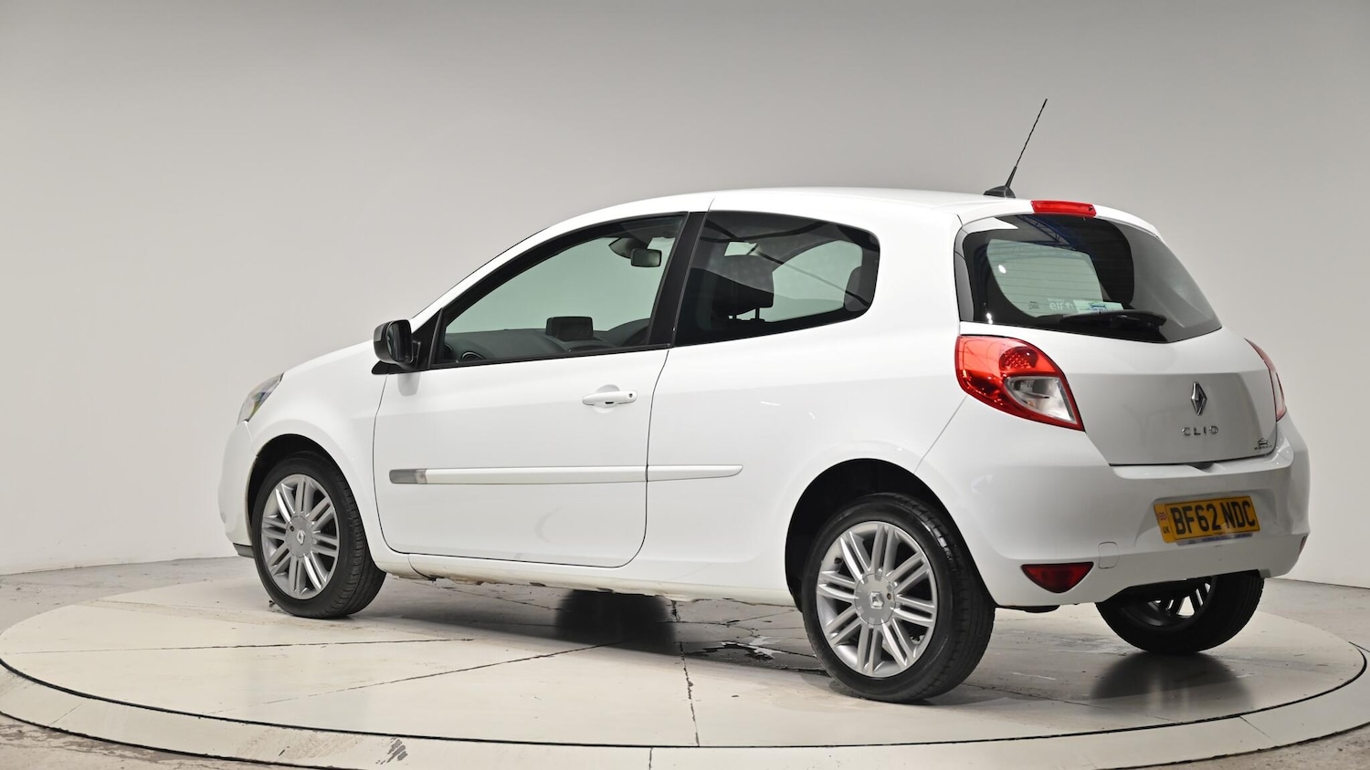Used Renault Clio 2012 for sale - 76549858: Photo 24