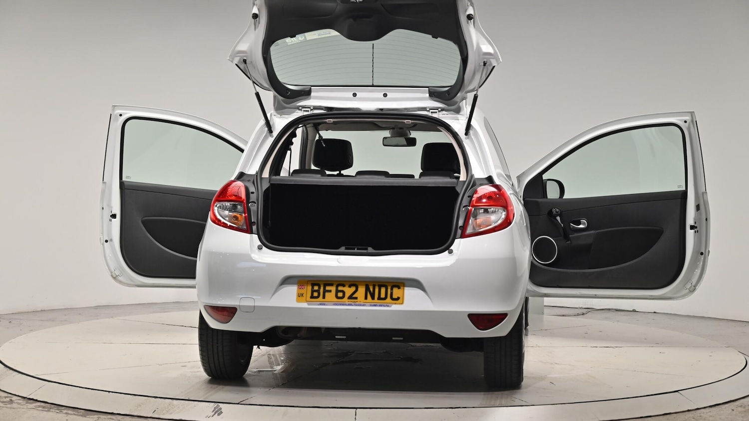 Used Renault Clio 2012 for sale - 76549858: Photo 65