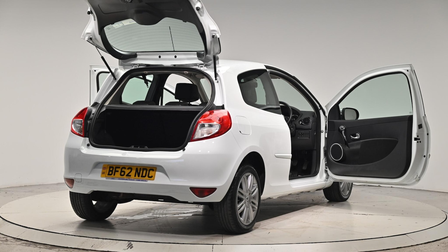 Used Renault Clio 2012 for sale - 76549858: Photo 67