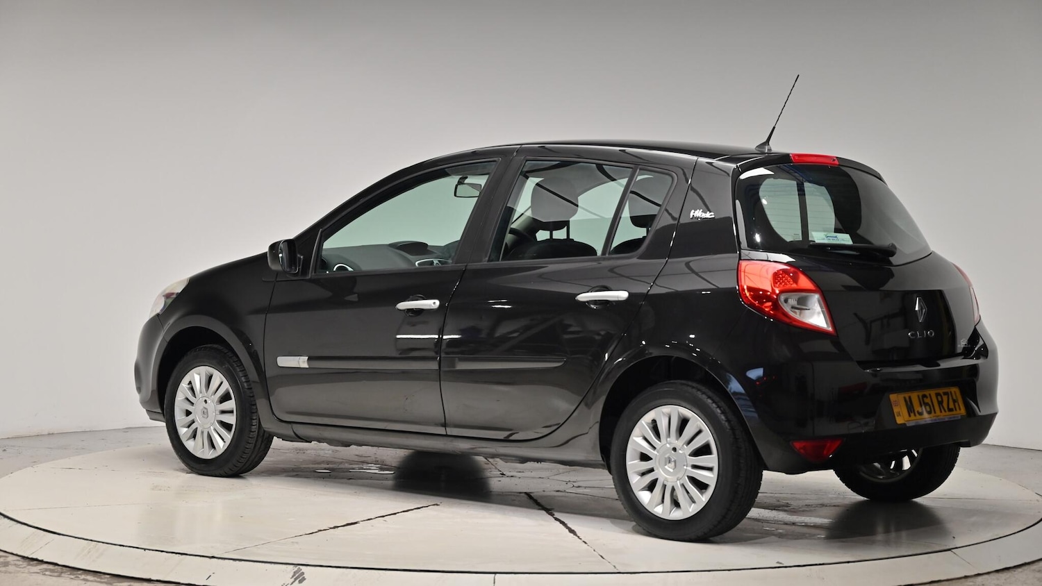 Used Renault Clio 2011 for sale - 76824411: Photo 24