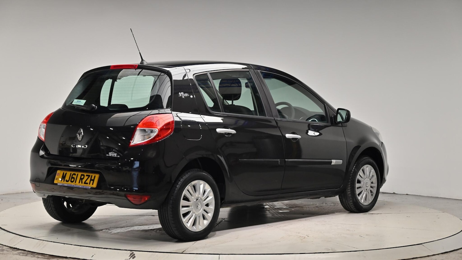 Used Renault Clio 2011 for sale - 76824411: Photo 33