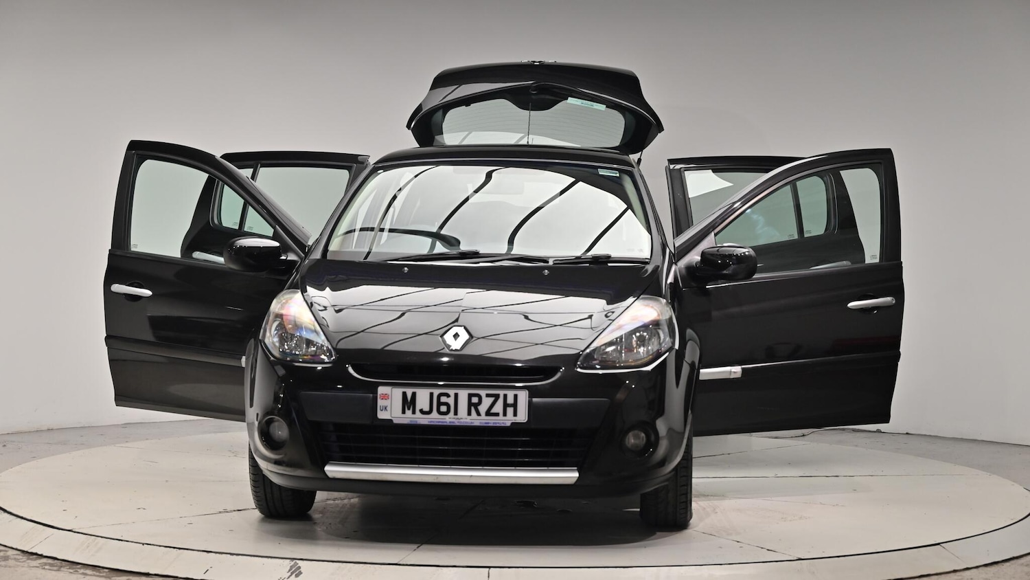 Used Renault Clio 2011 for sale - 76824411: Photo 47