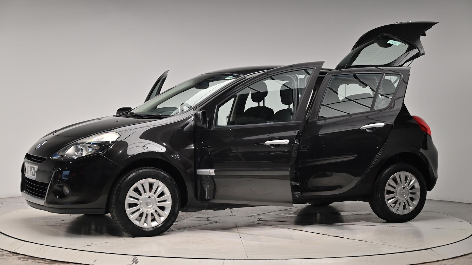 Used Renault Clio 2011 for sale - 76824411: Photo 53