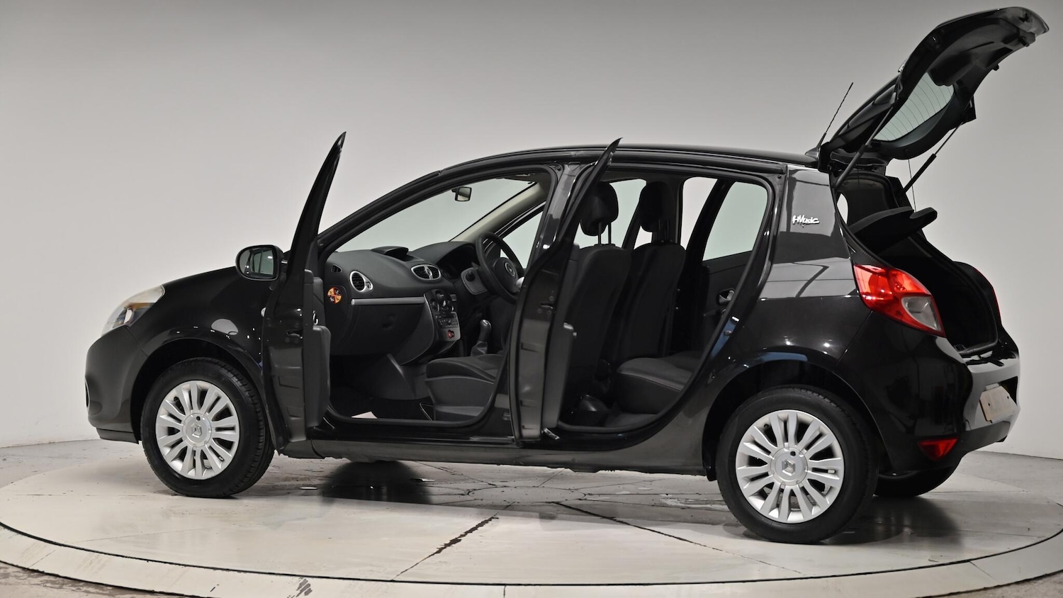 Used Renault Clio 2011 for sale - 76824411: Photo 58