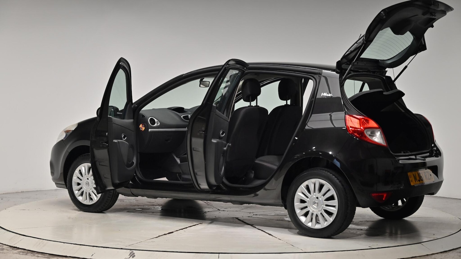 Used Renault Clio 2011 for sale - 76824411: Photo 59