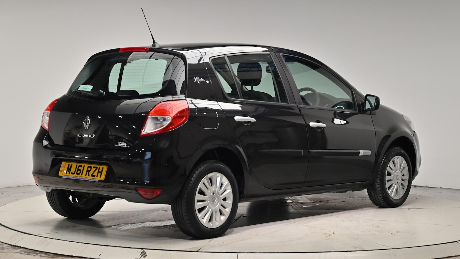 Used Renault Clio 2011 for sale - 76824411: Photo 6