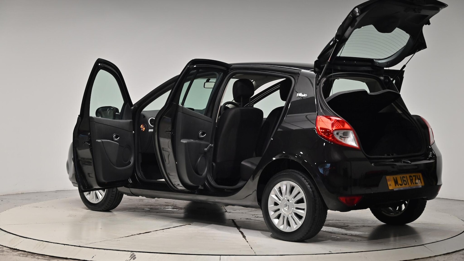 Used Renault Clio 2011 for sale - 76824411: Photo 60