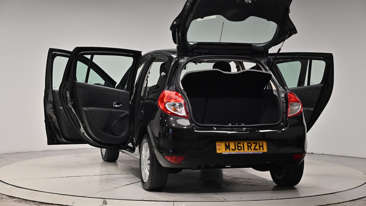 Used Renault Clio 2011 for sale - 76824411: Photo 63