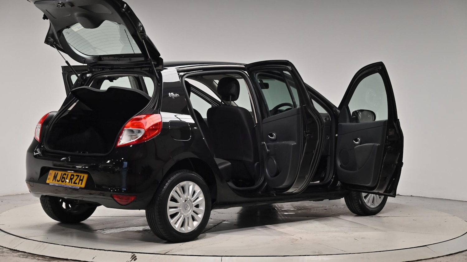 Used Renault Clio 2011 for sale - 76824411: Photo 69