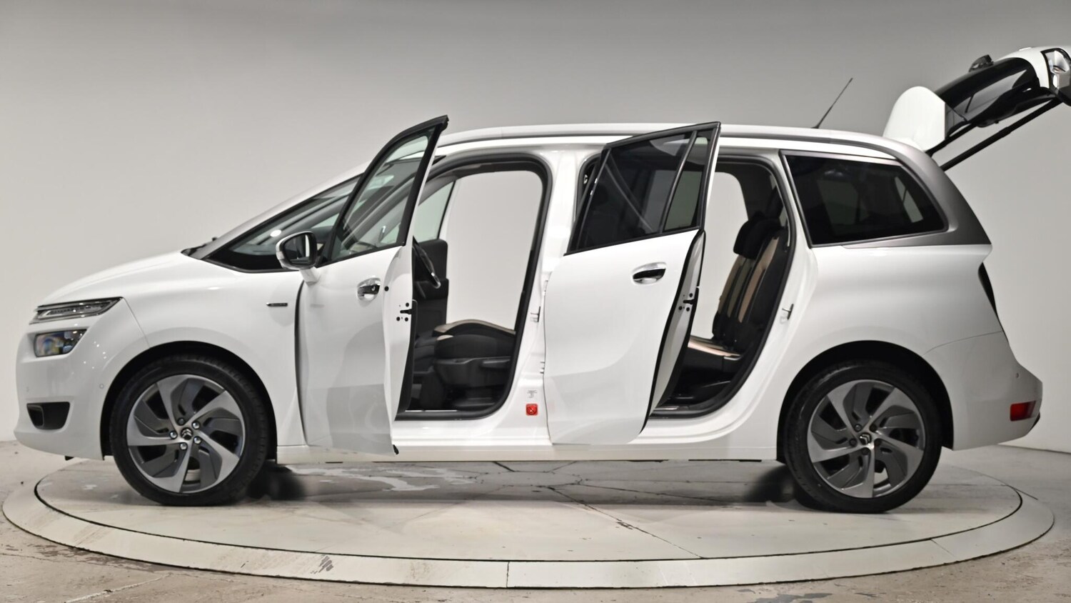 Used Citroen C4 Grand Picasso 2015 for sale - 76550494: Photo 56