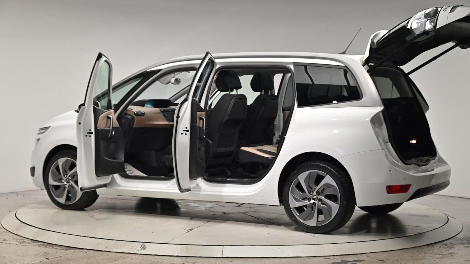 Used Citroen C4 Grand Picasso 2015 for sale - 76550494: Photo 59