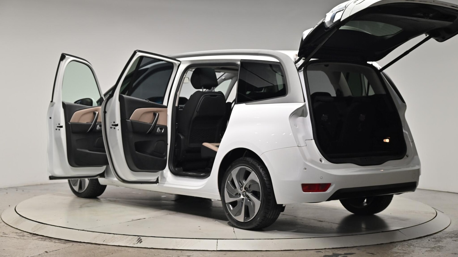 Used Citroen C4 Grand Picasso 2015 for sale - 76550494: Photo 61