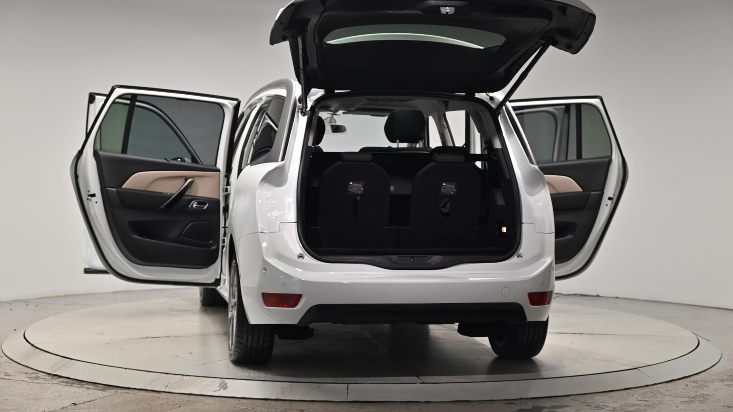 Used Citroen C4 Grand Picasso 2015 for sale - 76550494: Photo 64