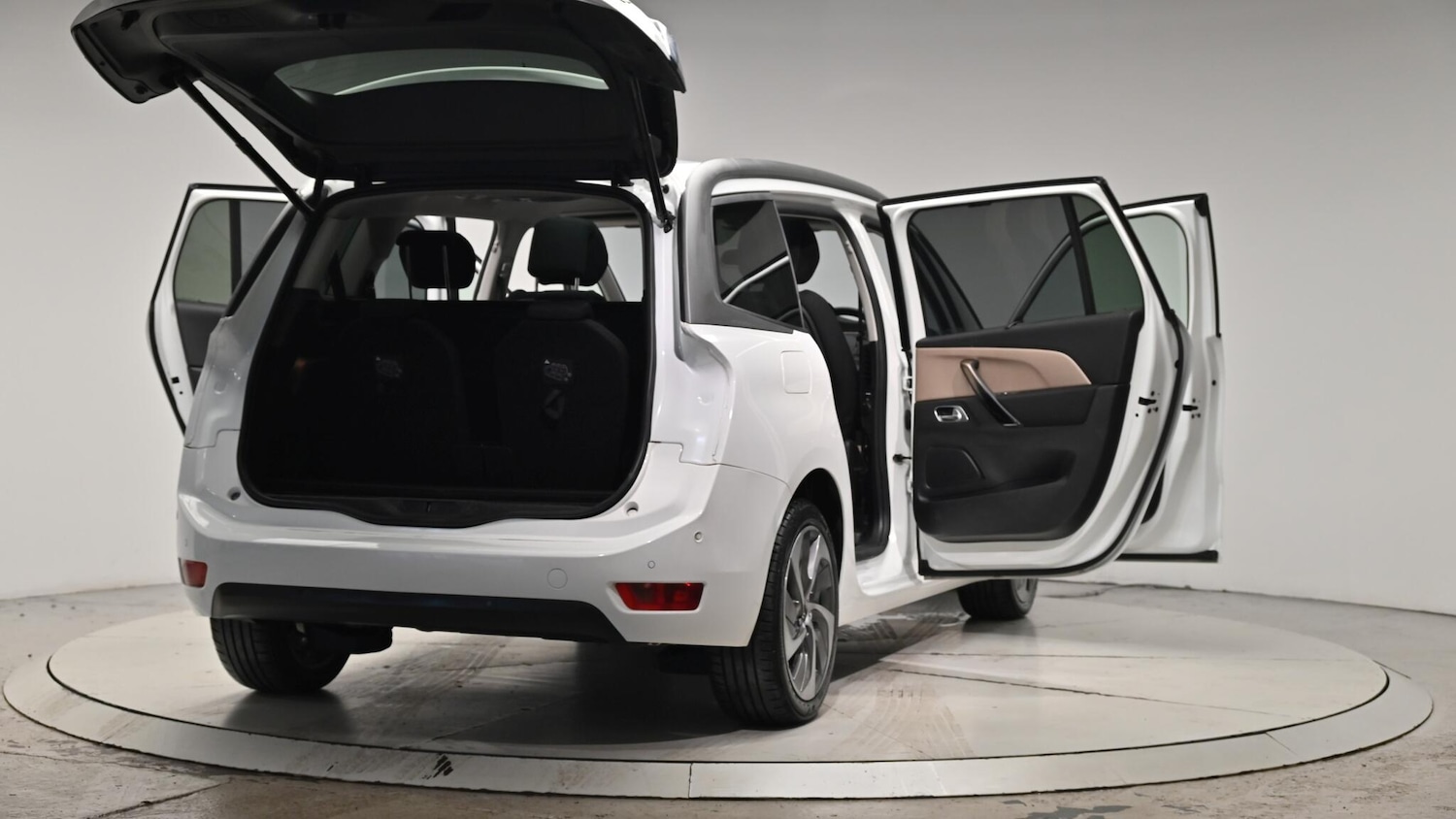 Used Citroen C4 Grand Picasso 2015 for sale - 76550494: Photo 67