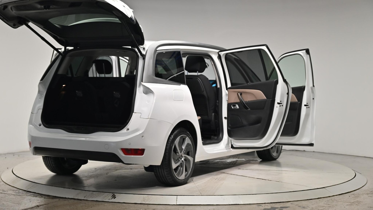 Used Citroen C4 Grand Picasso 2015 for sale - 76550494: Photo 68