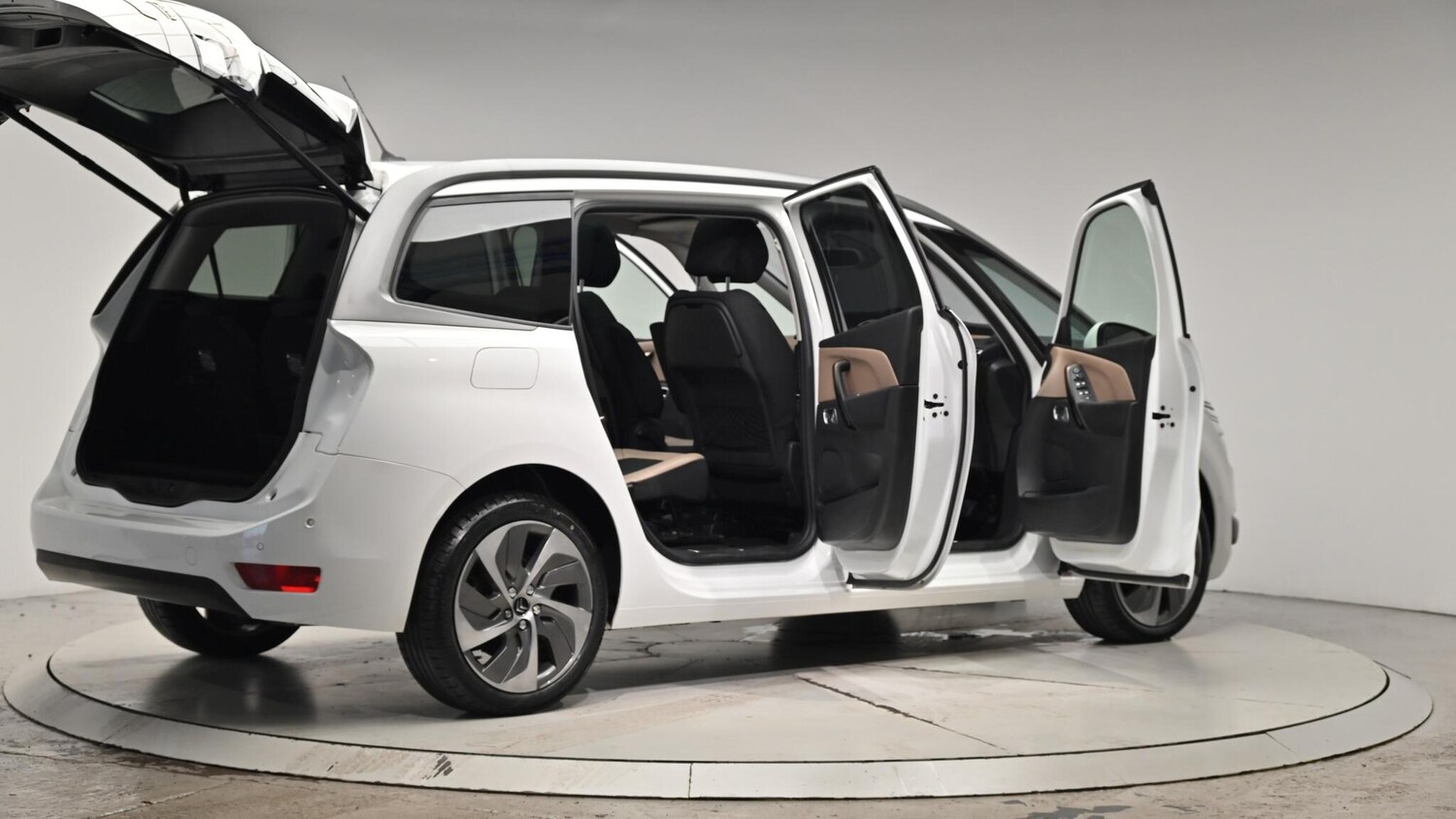 Used Citroen C4 Grand Picasso 2015 for sale - 76550494: Photo 70