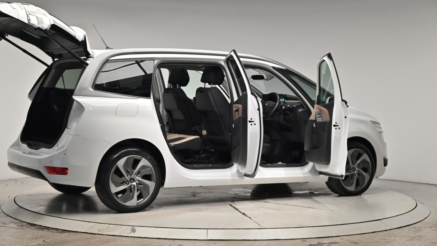 Used Citroen C4 Grand Picasso 2015 for sale - 76550494: Photo 71