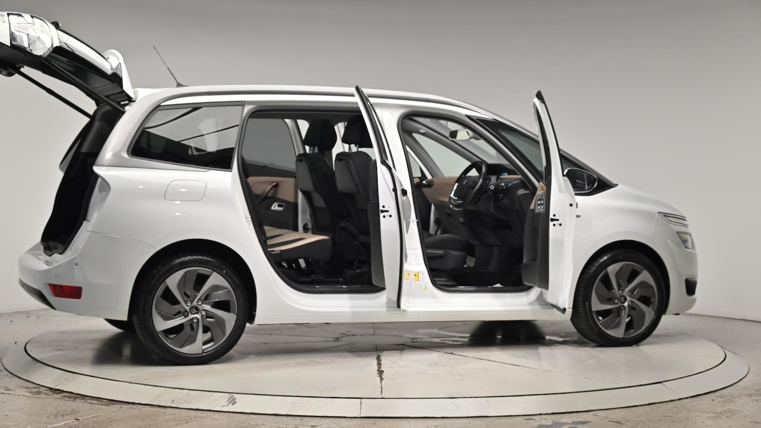 Used Citroen C4 Grand Picasso 2015 for sale - 76550494: Photo 72