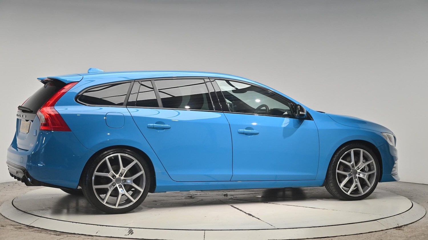 Used Volvo V60 2014 for sale - 76824831: Photo 36