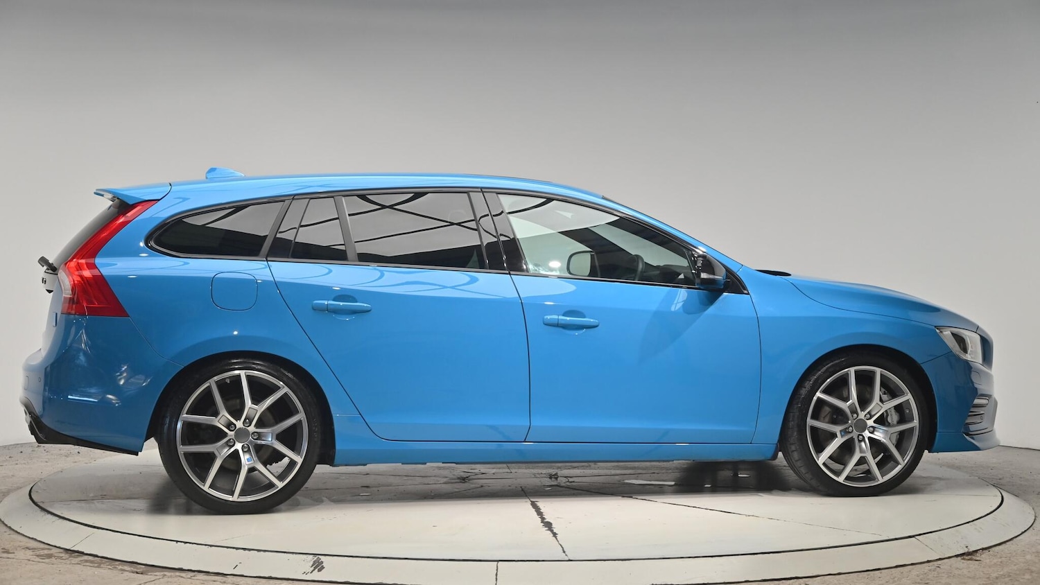 Used Volvo V60 2014 for sale - 76824831: Photo 37