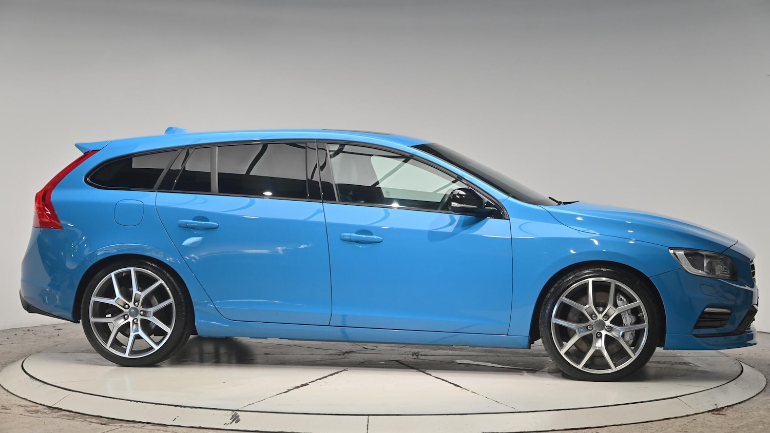 Used Volvo V60 2014 for sale - 76824831: Photo 39