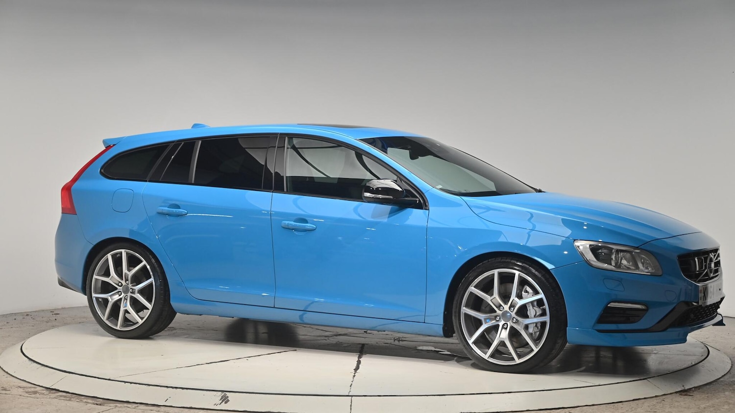 Used Volvo V60 2014 for sale - 76824831: Photo 41