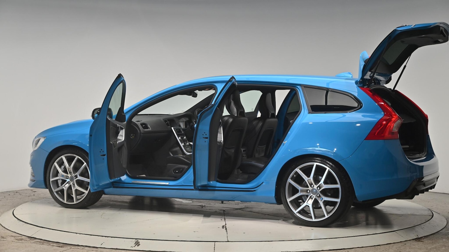 Used Volvo V60 2014 for sale - 76824831: Photo 59