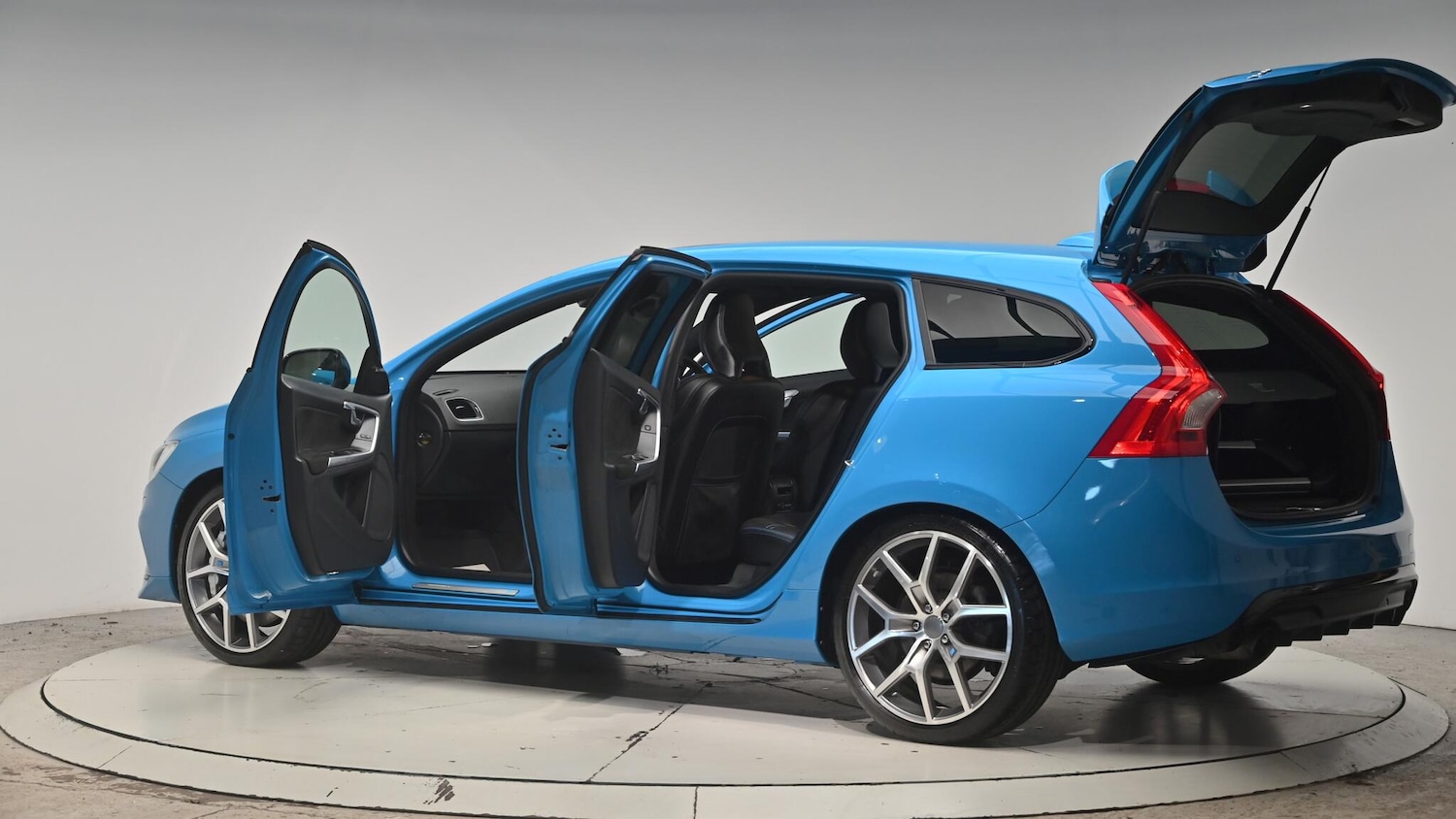 Used Volvo V60 2014 for sale - 76824831: Photo 60