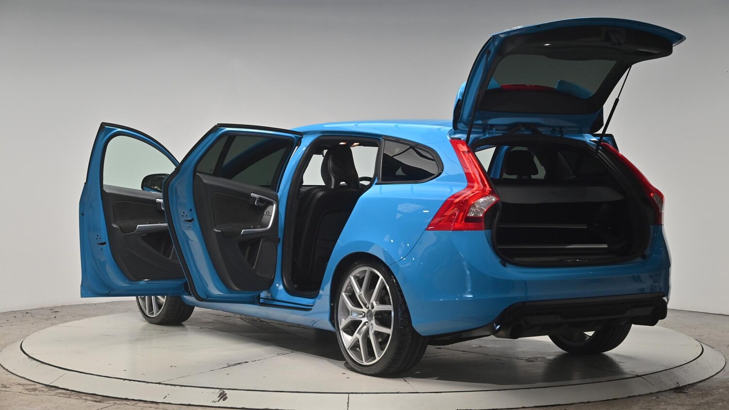 Used Volvo V60 2014 for sale - 76824831: Photo 62
