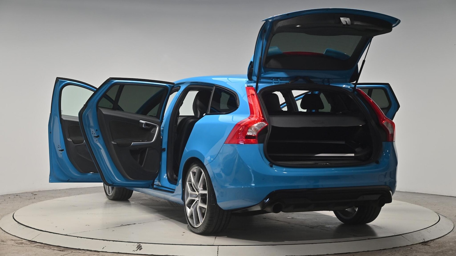 Used Volvo V60 2014 for sale - 76824831: Photo 63