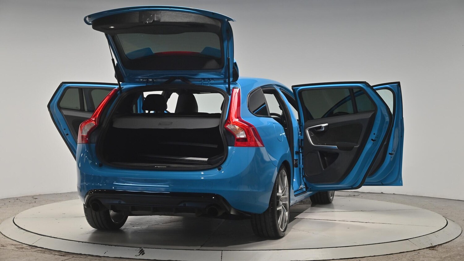 Used Volvo V60 2014 for sale - 76824831: Photo 67