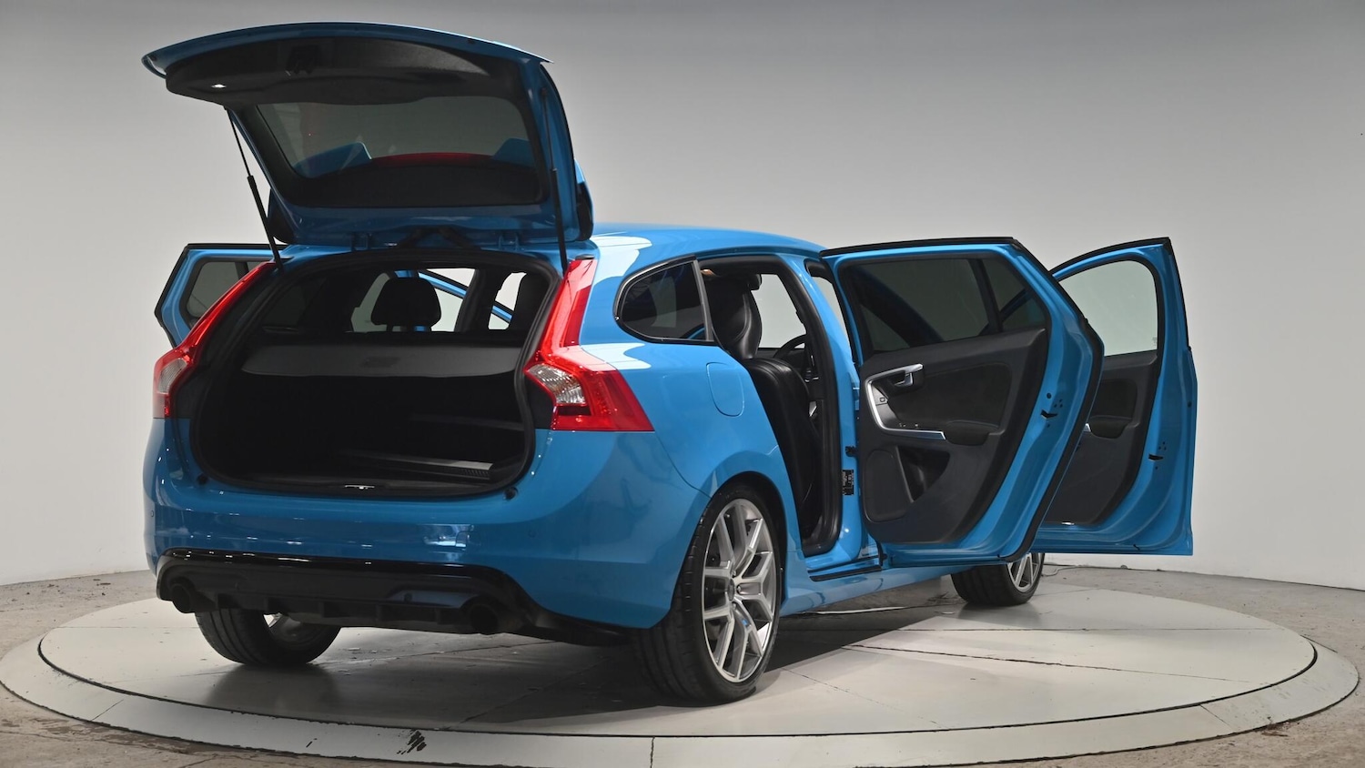 Used Volvo V60 2014 for sale - 76824831: Photo 68