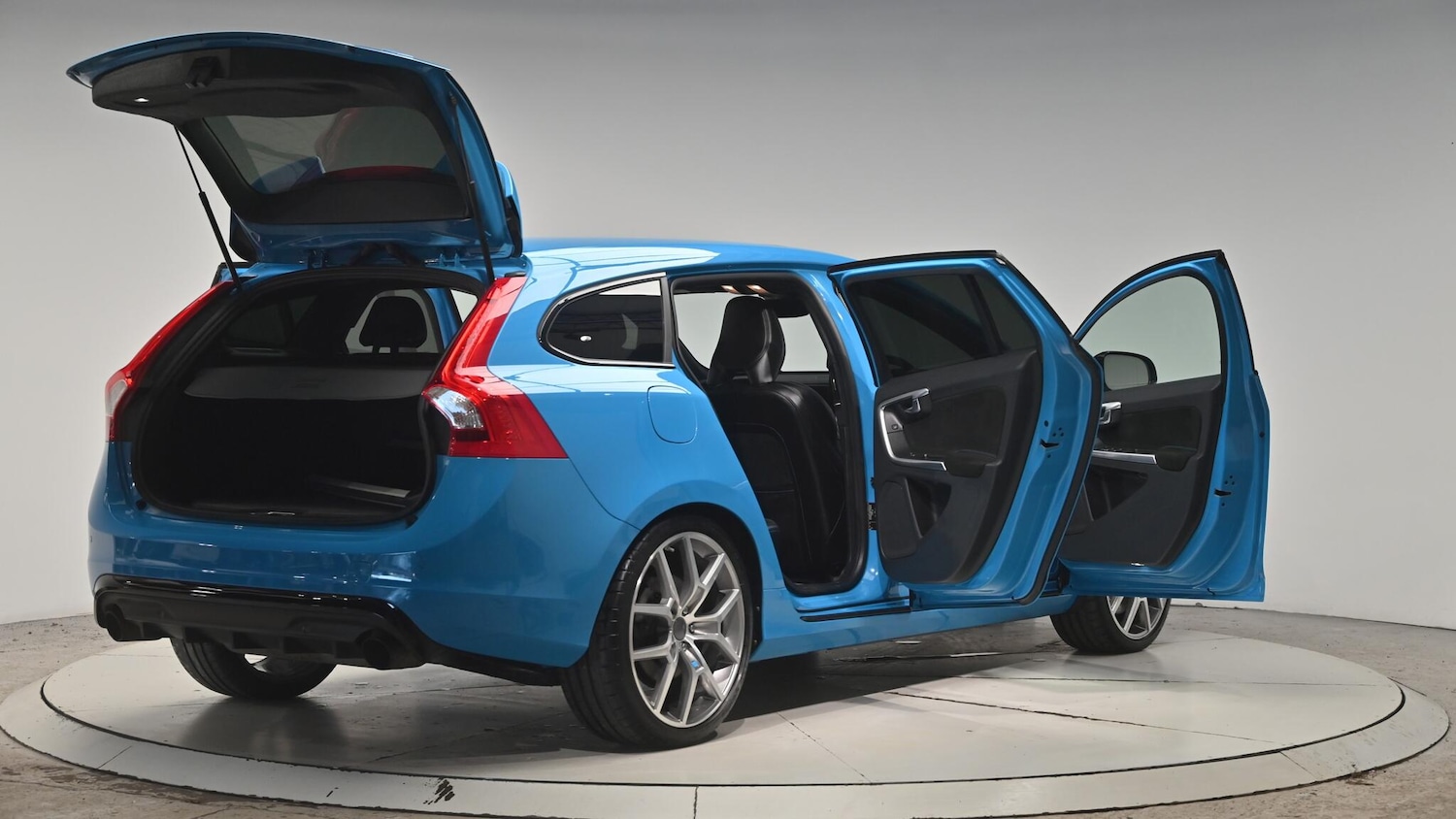 Used Volvo V60 2014 for sale - 76824831: Photo 69