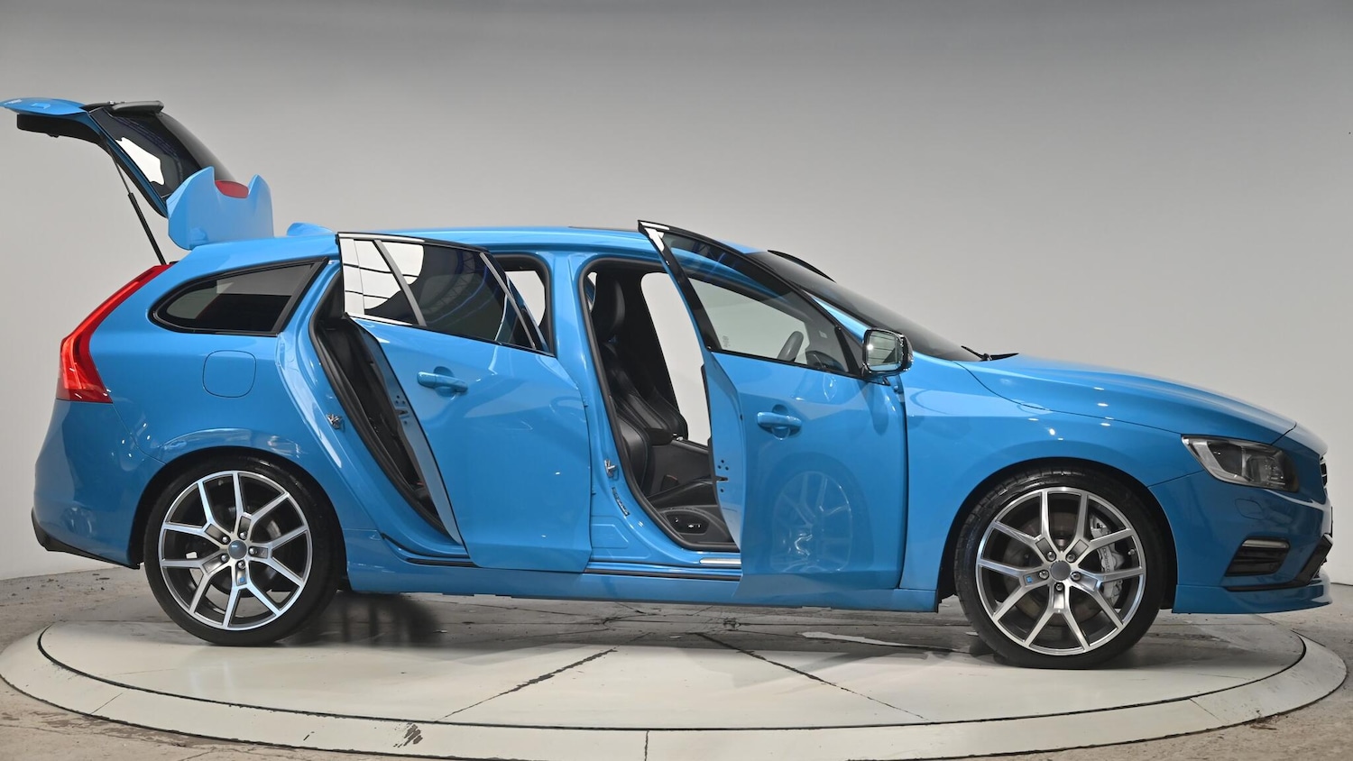 Used Volvo V60 2014 for sale - 76824831: Photo 75