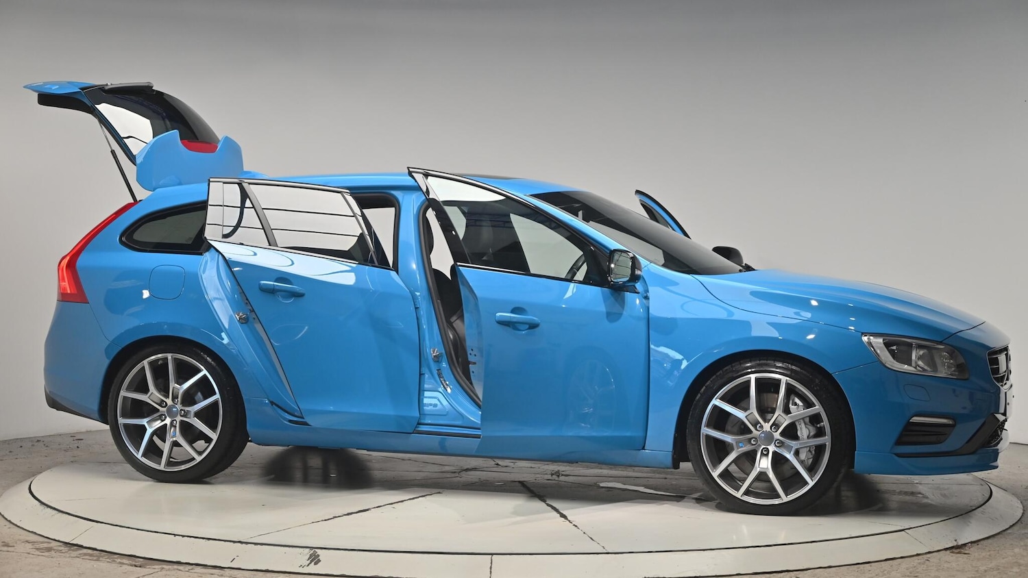 Used Volvo V60 2014 for sale - 76824831: Photo 76