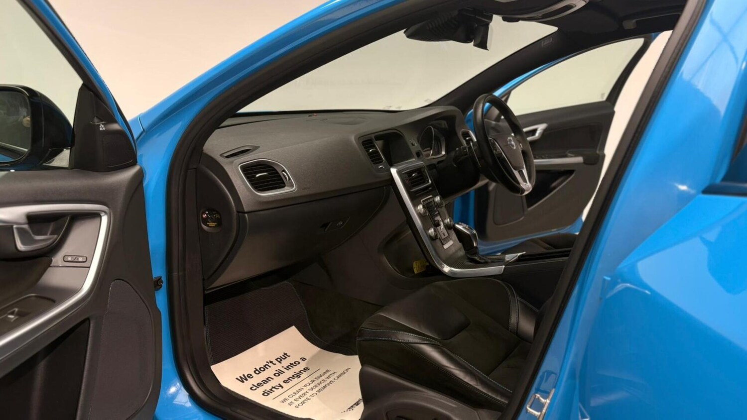 Used Volvo V60 2014 for sale - 76824831: Photo 83