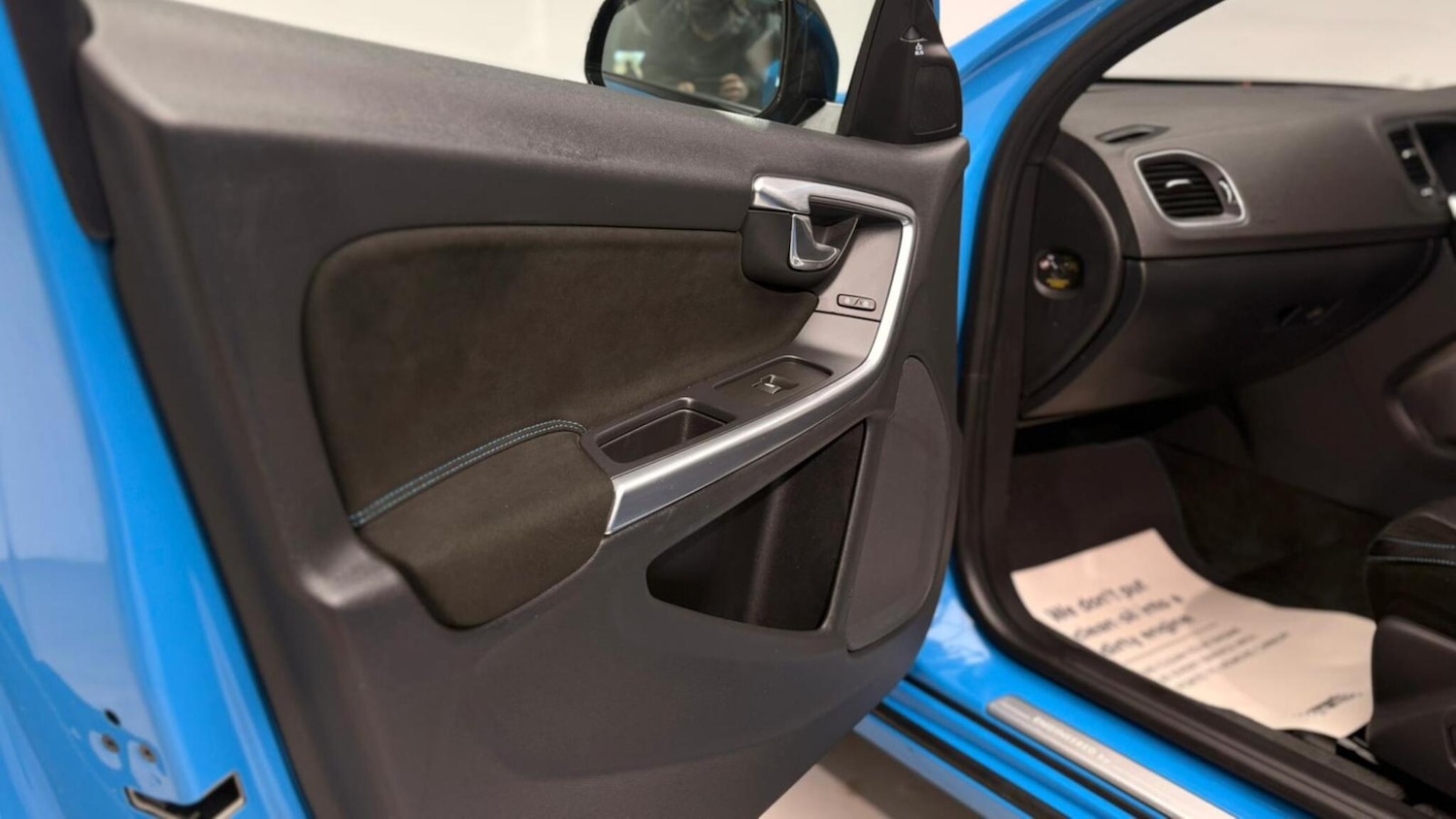 Used Volvo V60 2014 for sale - 76824831: Photo 84