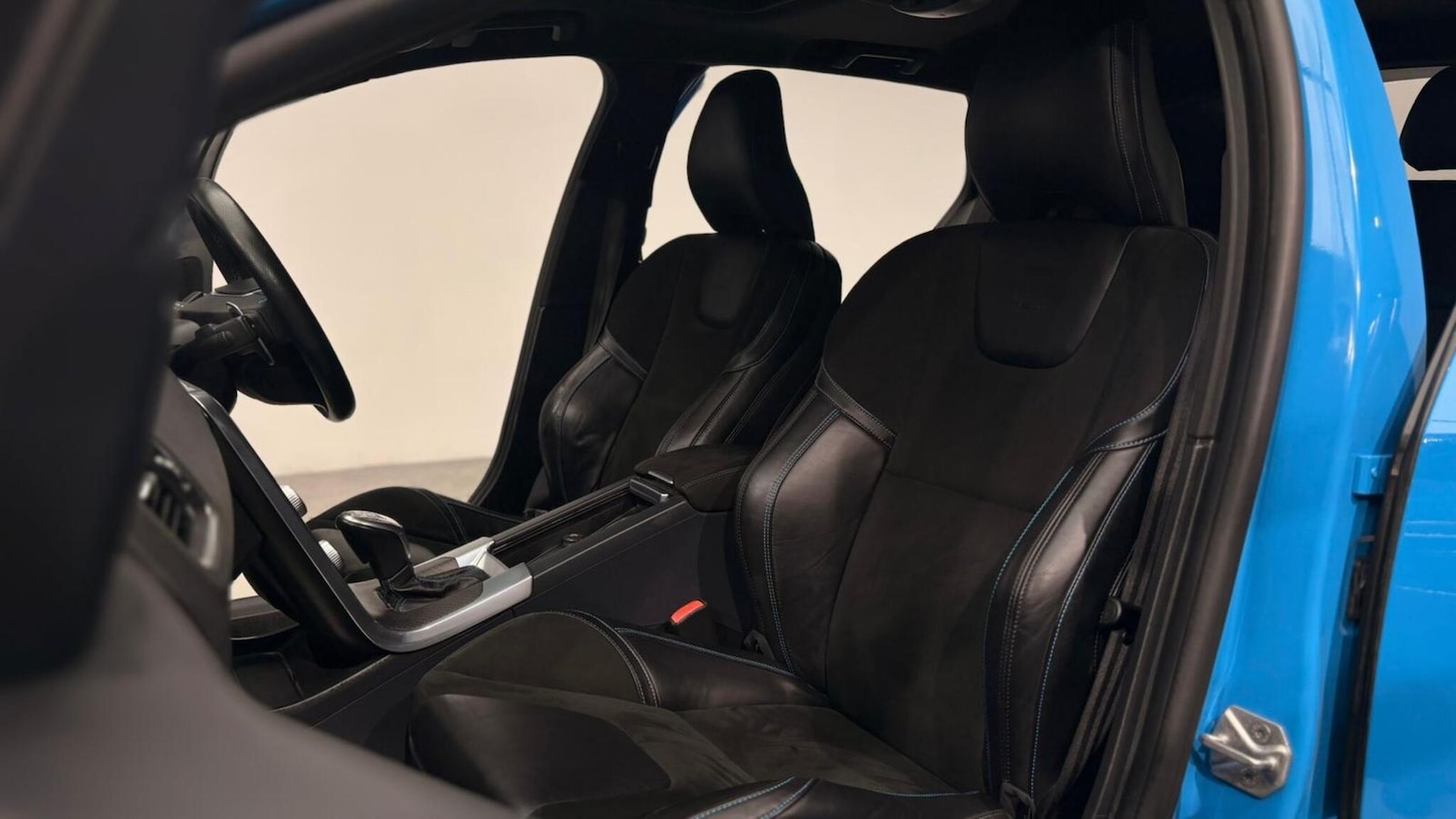 Used Volvo V60 2014 for sale - 76824831: Photo 87