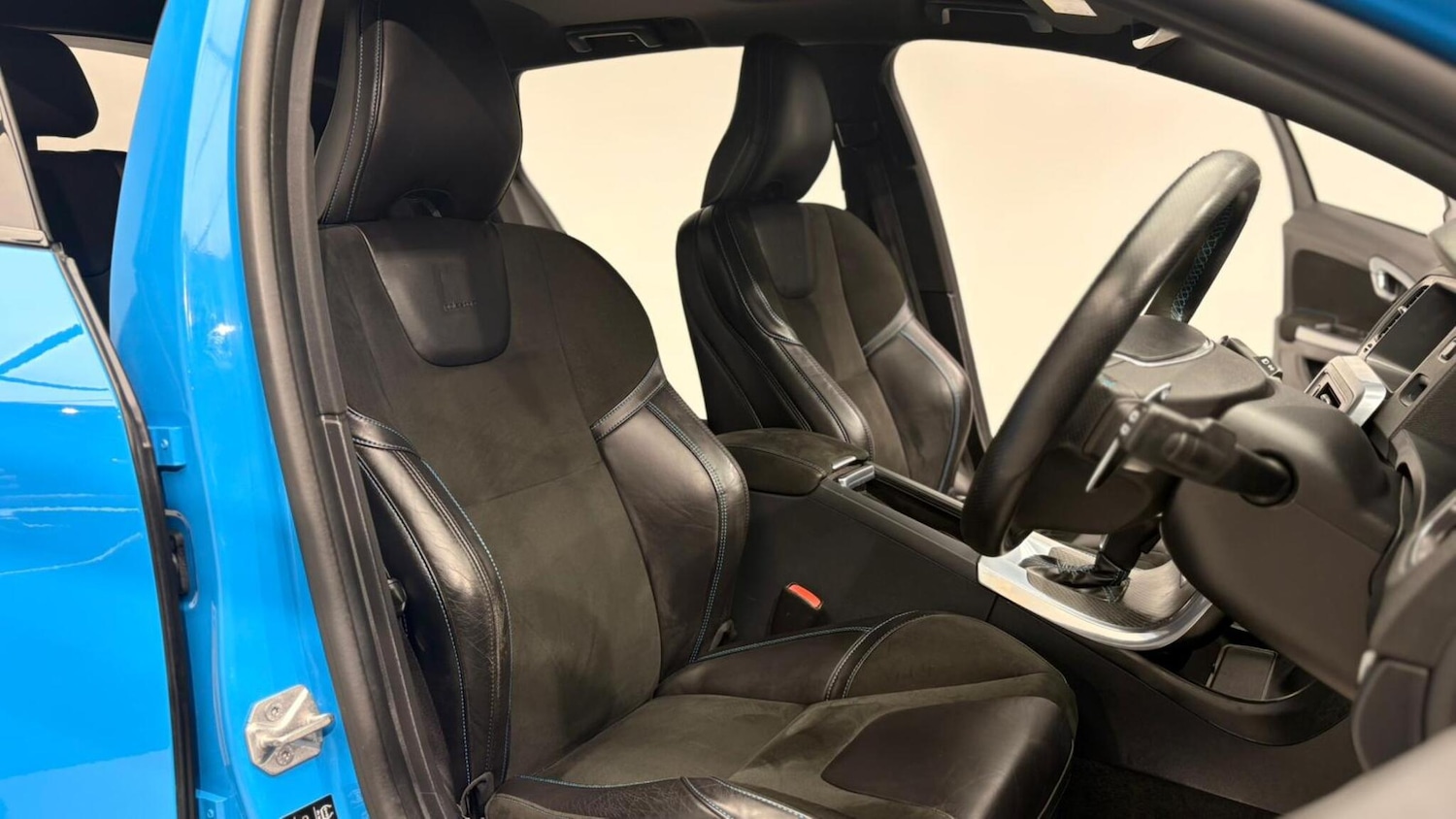 Used Volvo V60 2014 for sale - 76824831: Photo 88