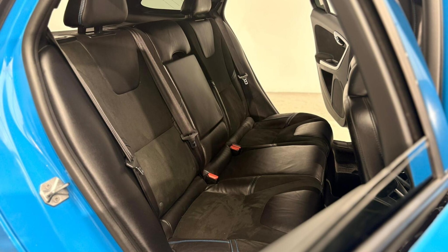 Used Volvo V60 2014 for sale - 76824831: Photo 89